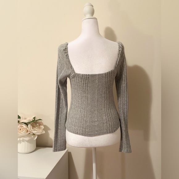 Gray Ribbed Long Sleeve Top - Picture 2 of 4